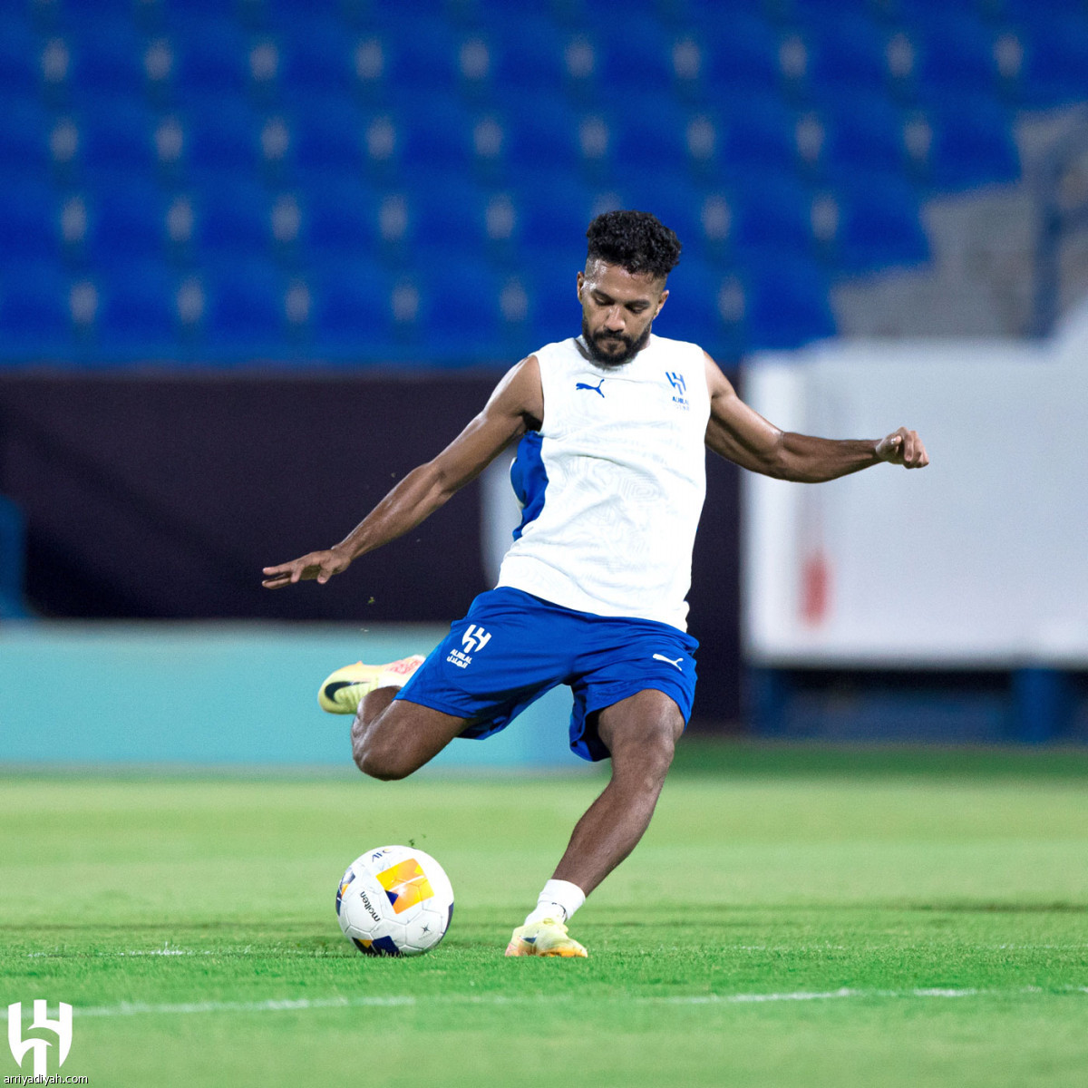 الهلال يتأهب