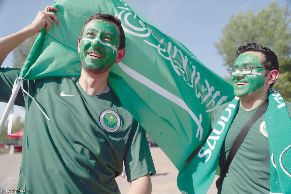 السعوديون.. 
أدوار إيجابية خارج الملاعب