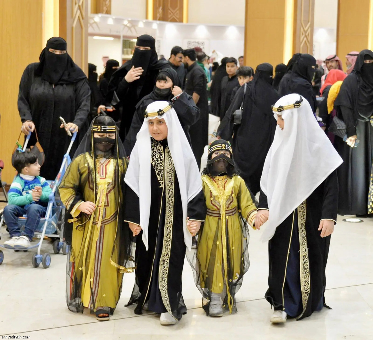 مهرجان «الكليجا».. يستقطب الزوار