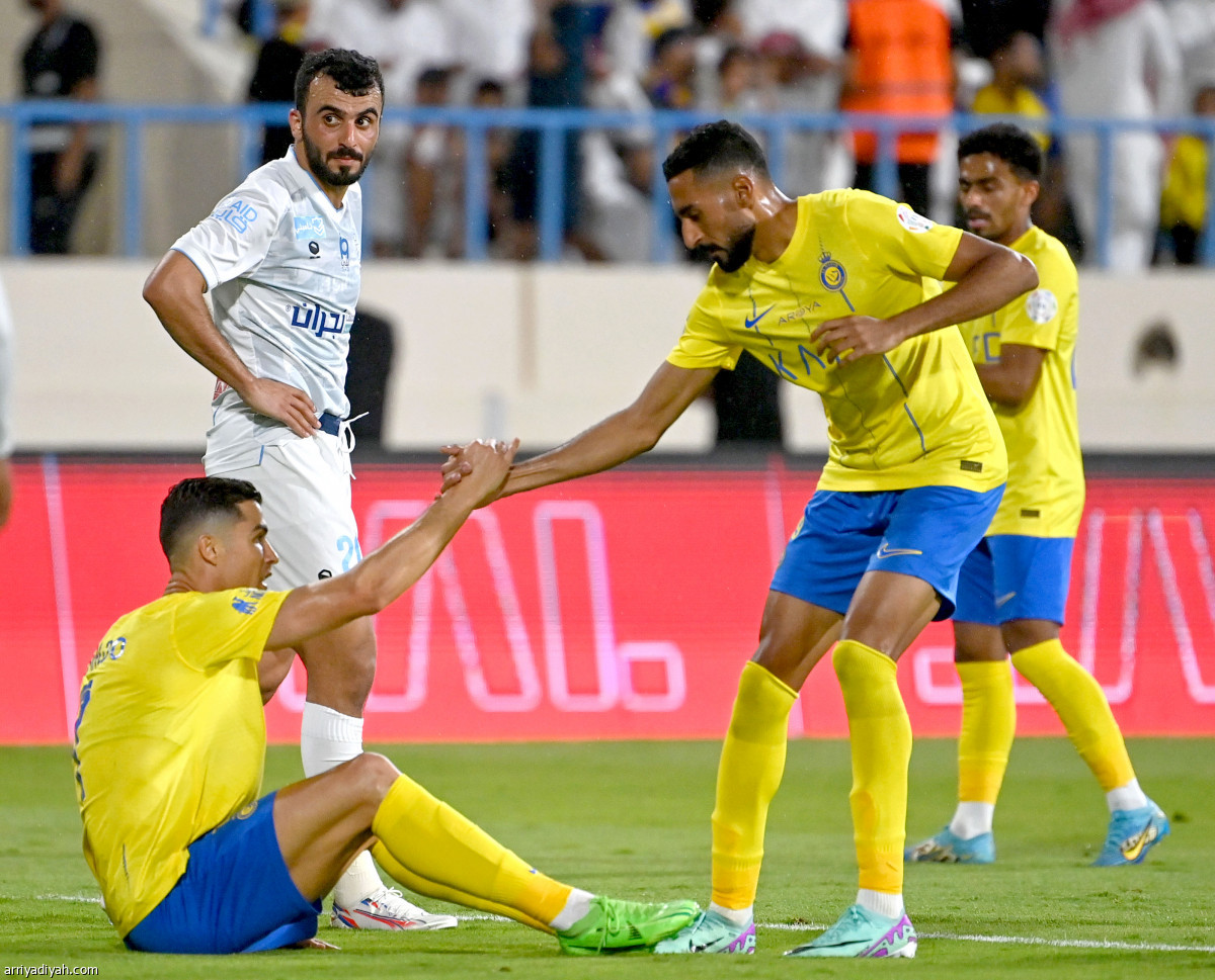 النصر يتفادى التعثر